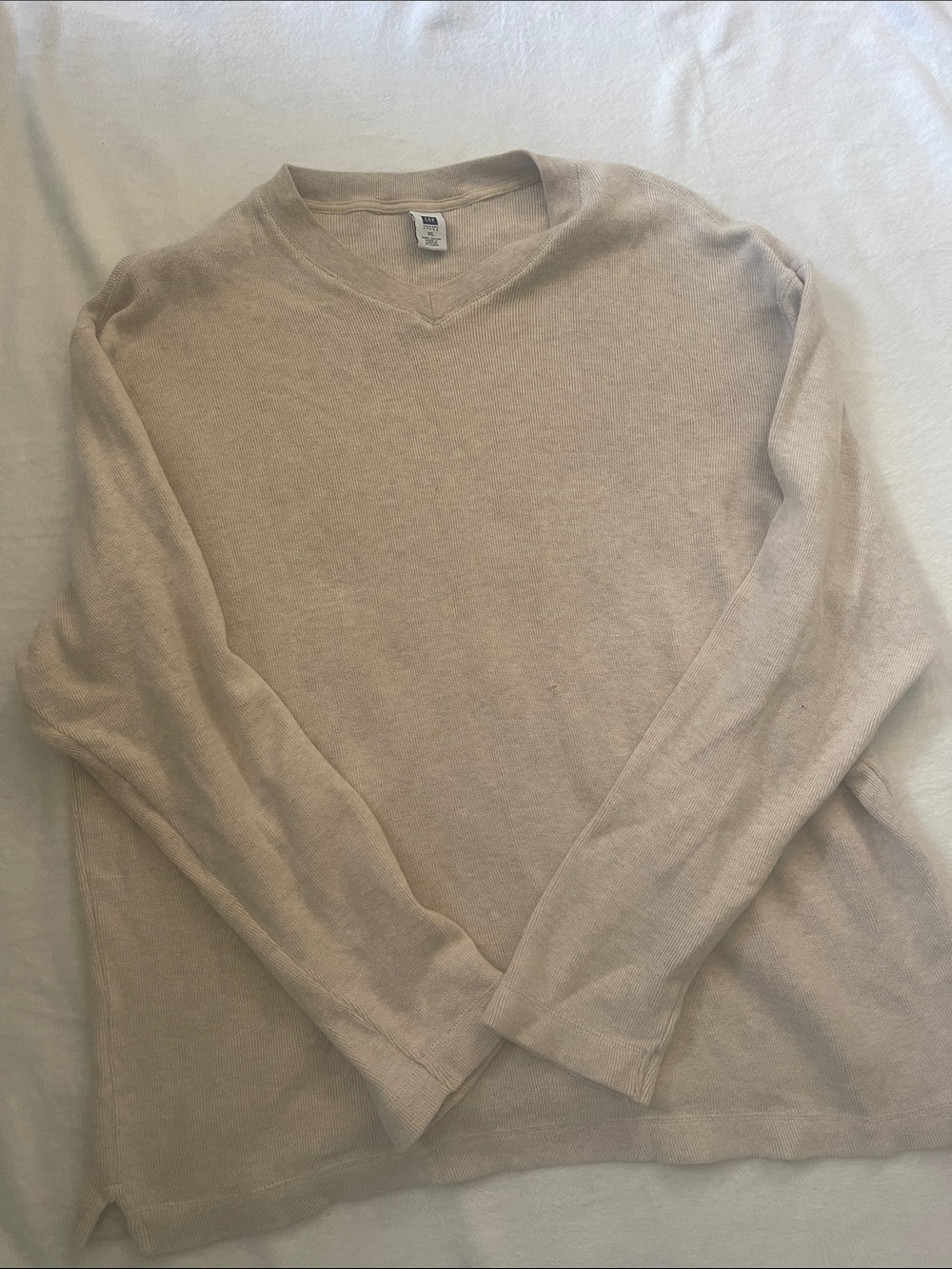 GAP Men's Light Beige V-Neck Sweater